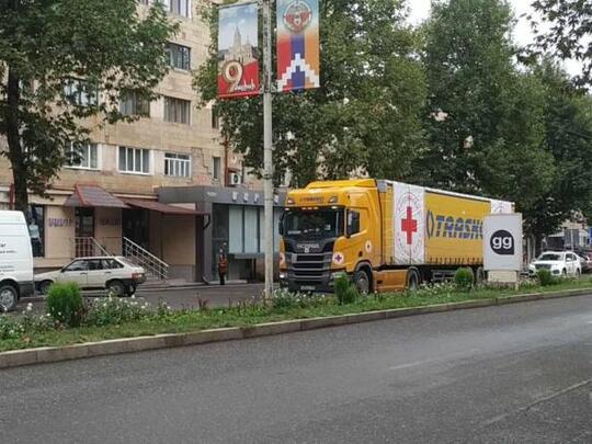 A truck carrying Russian humanitarian aid for Nagorno-Karabakh has reached Stepanakert through the Akna (Aghdam)-Askeran road